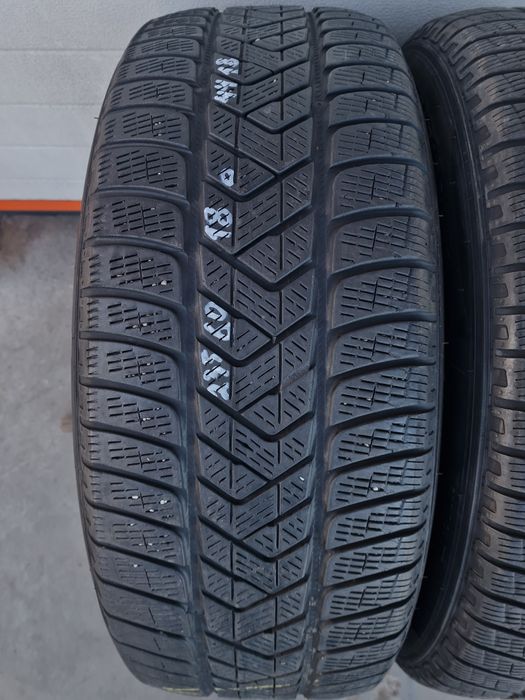 Зимни гуми 2 броя PIRELLI Scorpion 235 60 R18 дот 4418