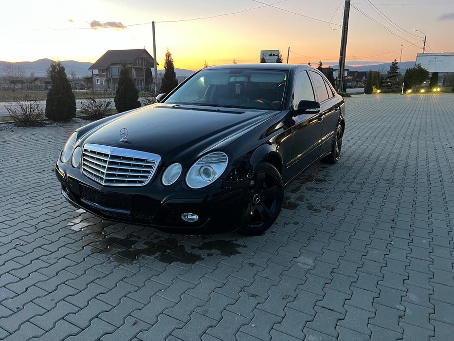 Mercedes E Class W211