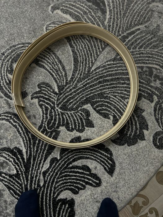 Багет ( блендаж) от потолочного карниза