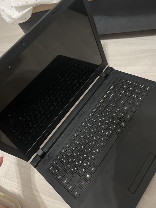 Продам ноутбук Lenovo 80MJ