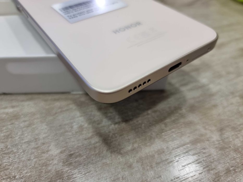 Телефон Honor X7d 256GB 8GB