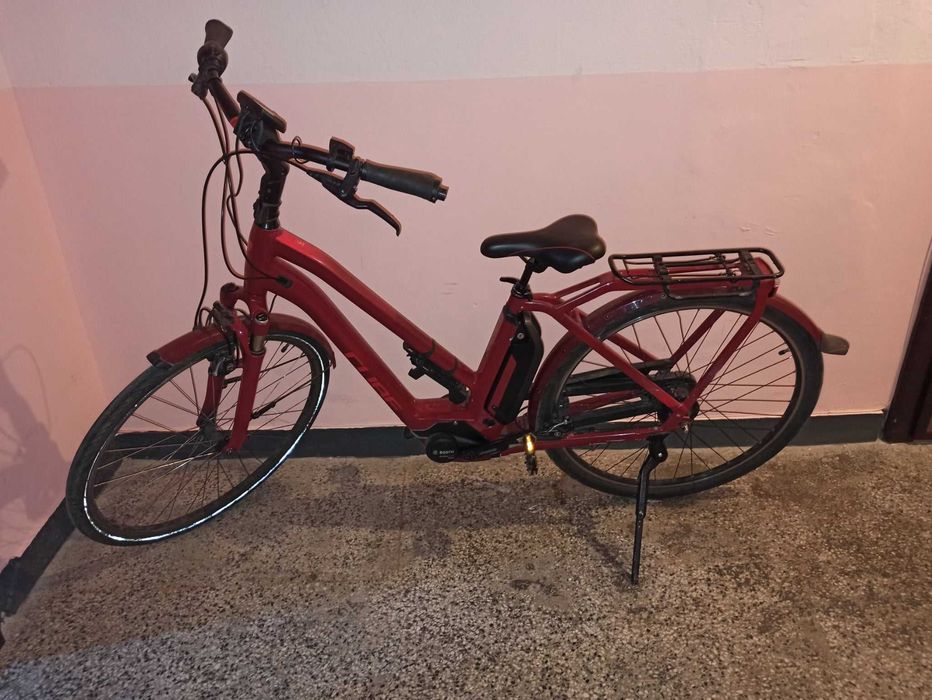 Електрически велосипед Cube