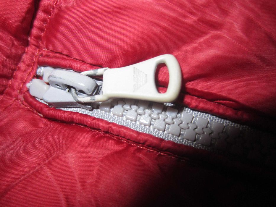 Geaca puf Armani Junior,masura 6/118cm (circa 6 ani),gluga, ca noua