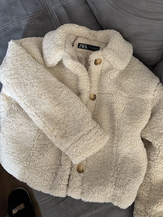 Пухено палтенце Zara