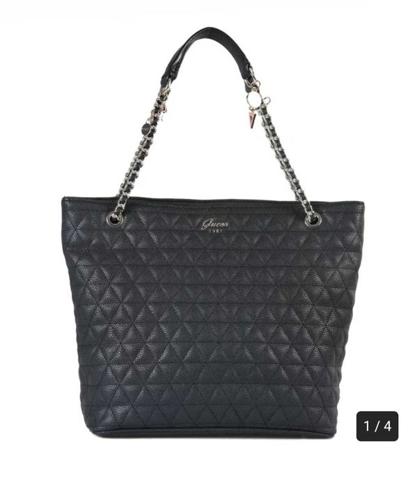 Дамска чанта - Guess