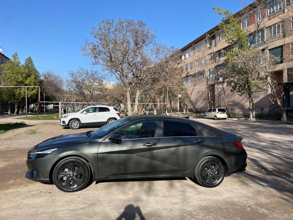 Hyundai Elantra 2021