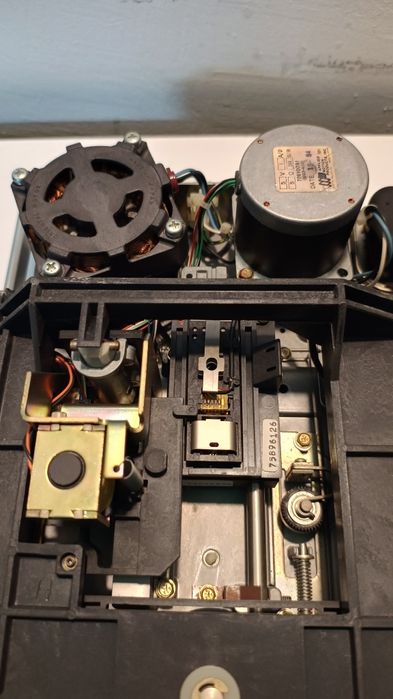 Продавам 8 inch floppy disk drive / 8 инчови флопи дискови устройства