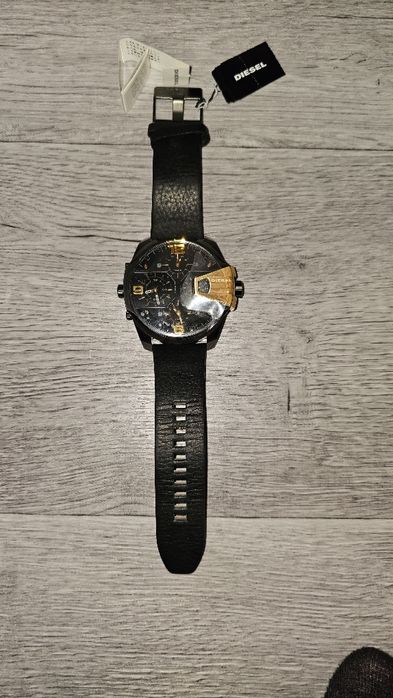 Diesel DZ7377 часы