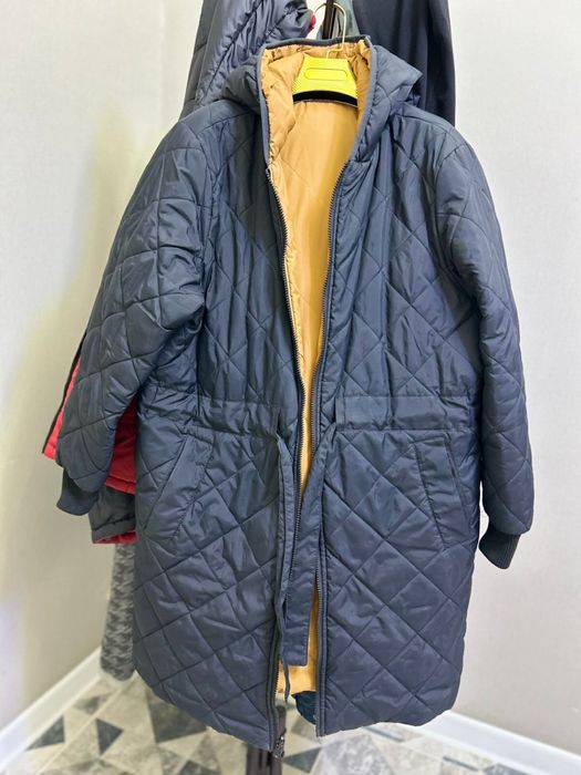 Курткалар арзан бағада сатылады.48-50 размер!