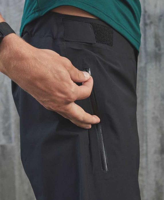 Pantaloni scurti POC Bastion impermeabili MTB