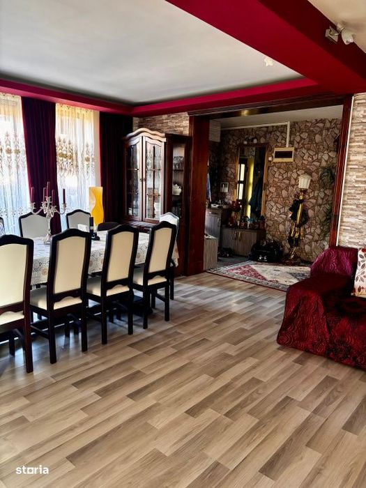 Vanzare - Casa P+M, teren de 758 mp