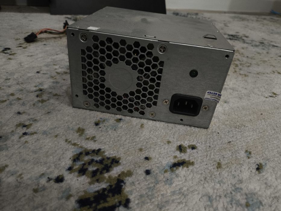 блок питания 300W HP PS-6301-8.