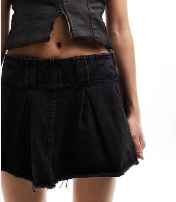 мини пола с шорти BERSHKA