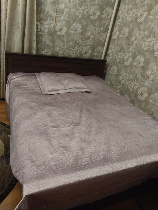 Продам кровать и комод