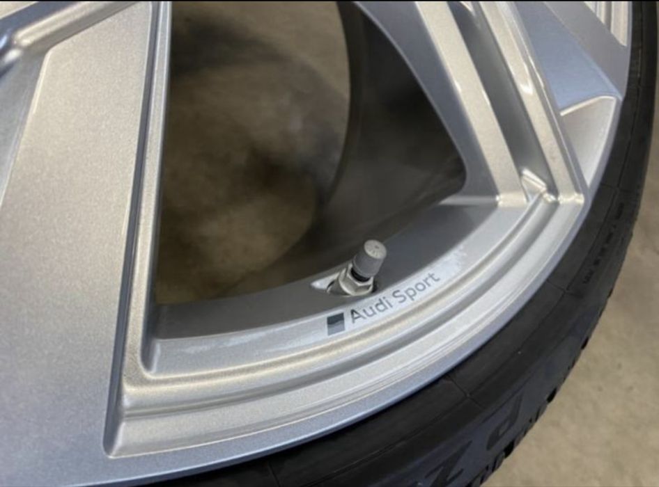 Ауди RS6/RS7 джанти 22 цола оригинални зимни гуми нови