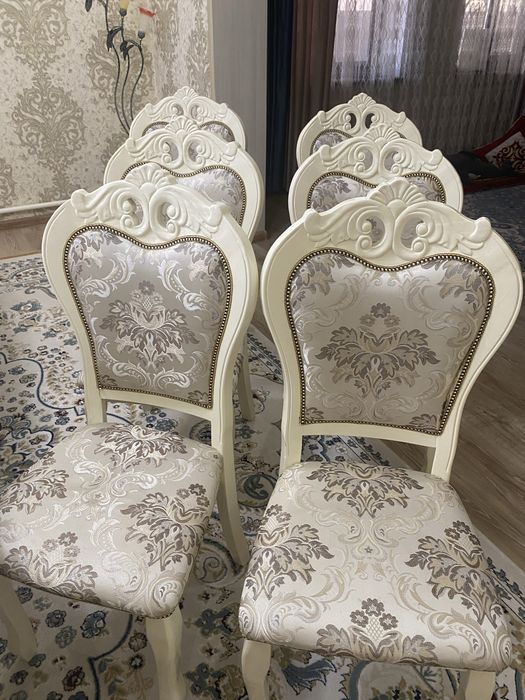Стулья для гостиной комнаты