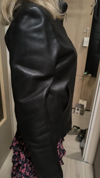 Дамско кожено яке.