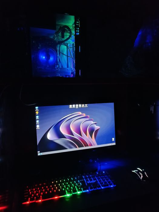 kompyuter sotiladi 2ta bor