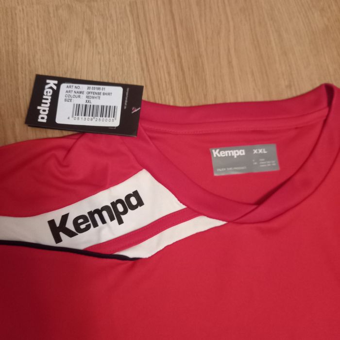 Tricouri Kempa noi, cu eticheta, mărime L / XXL