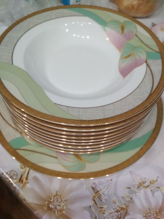 Тарелки новые (не дорого)