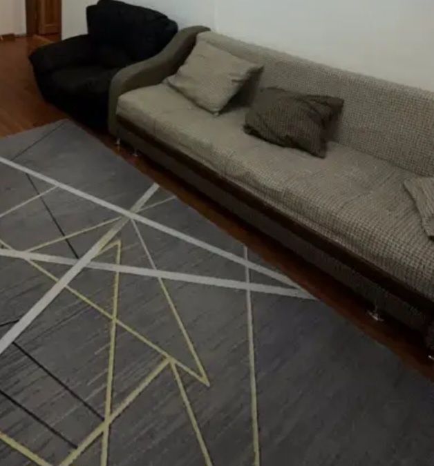 Отдам мебель и дверь даром