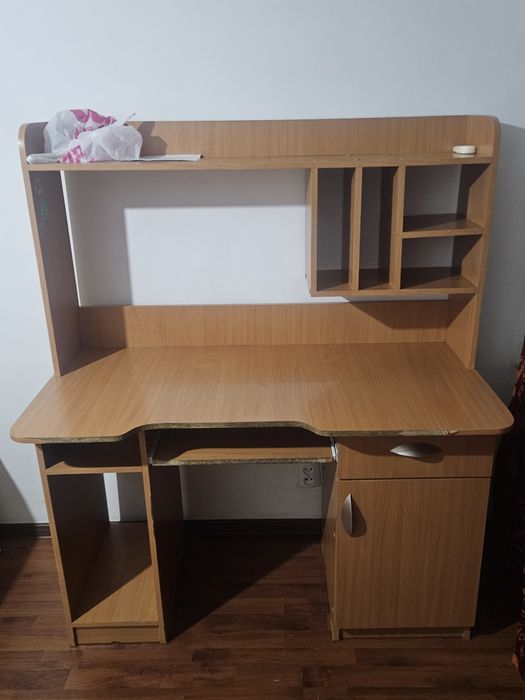 Продаётся компютерный стол