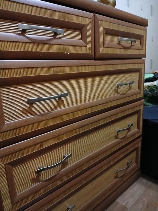 Комод для спальни.