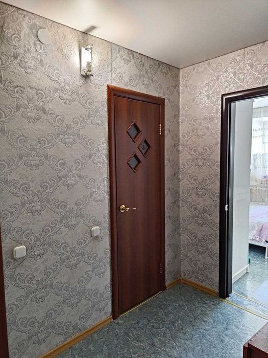 ,,, Продам 2-х комнатную в Пришахтинске