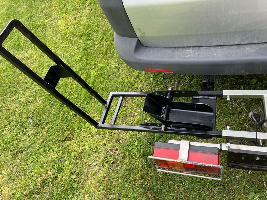 Стойка за мотор,2 велоссипеда или багаж за теглич на автомобил