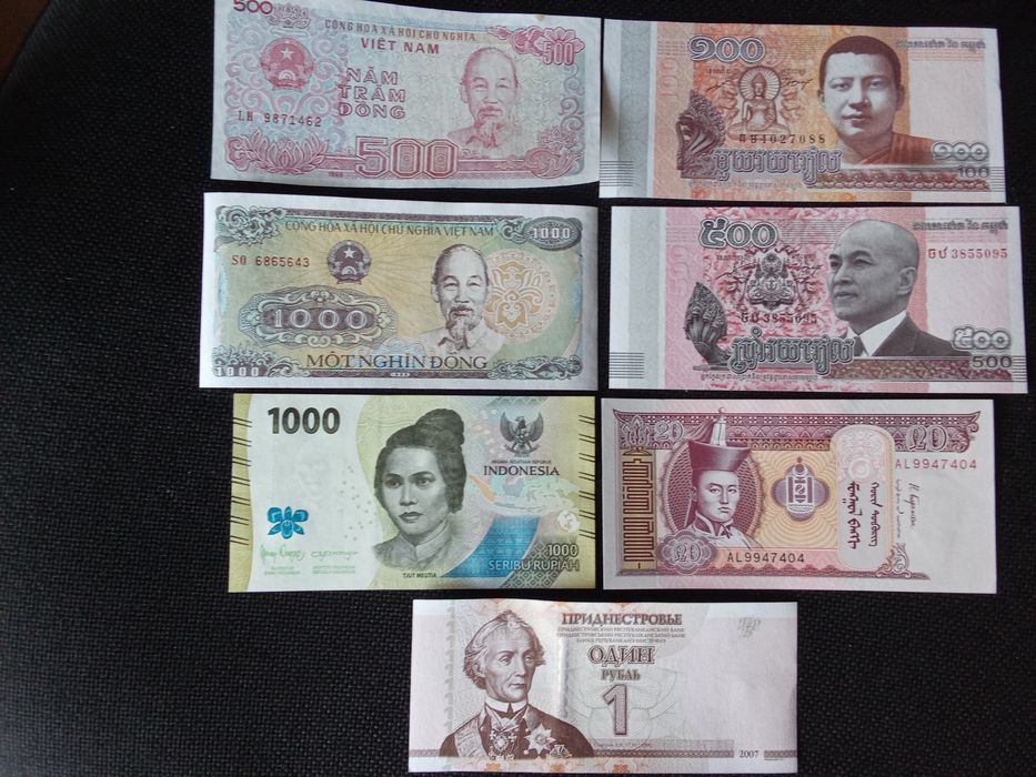 Лот чуждестранни банкноти