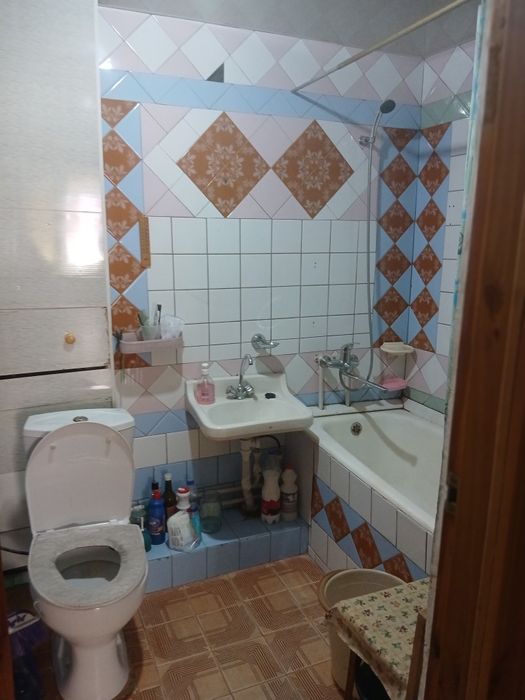 Продаётся 3-комнатная квартира от собственника.

2 этаж 4-этаж