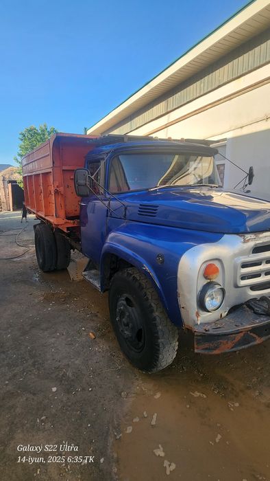 Zil mashinasi  sotiladi