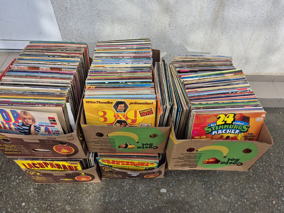 Vând Lot 150LP Discuri Vinil colectie muzica usoara straină mixta
