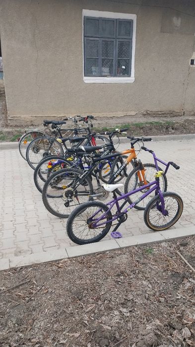 Biciclete de vânzare