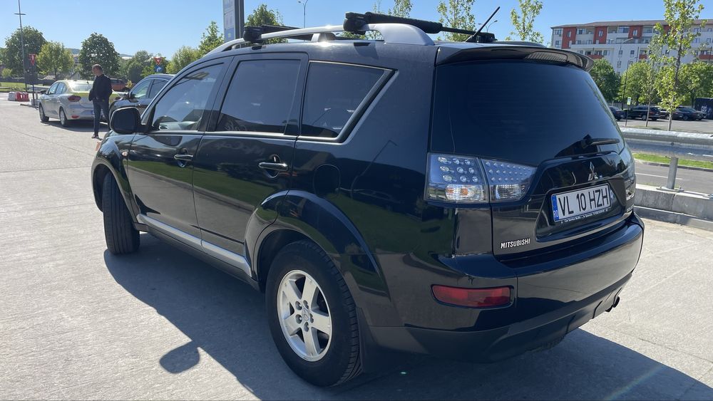 Mitsubishi Outlender