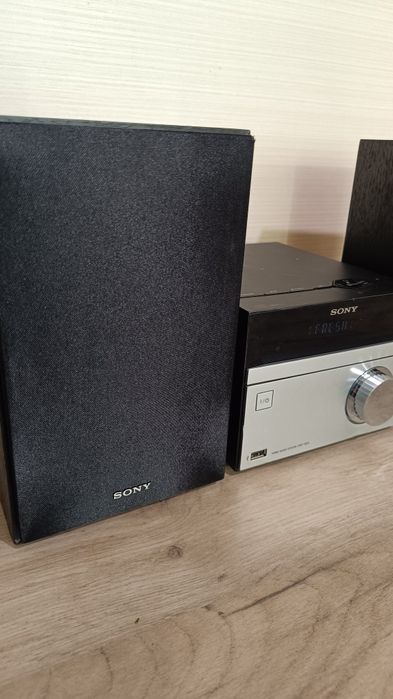 SONY микро музикална система, мини уредба , USB  FM   CD  Mp3   AUX