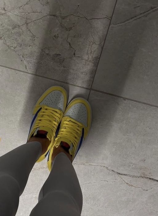 Nike jordan travis scott canary обувки