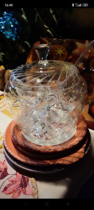 Set din sticla cu cani, nou nefolosit, inserții deosebite, Germania