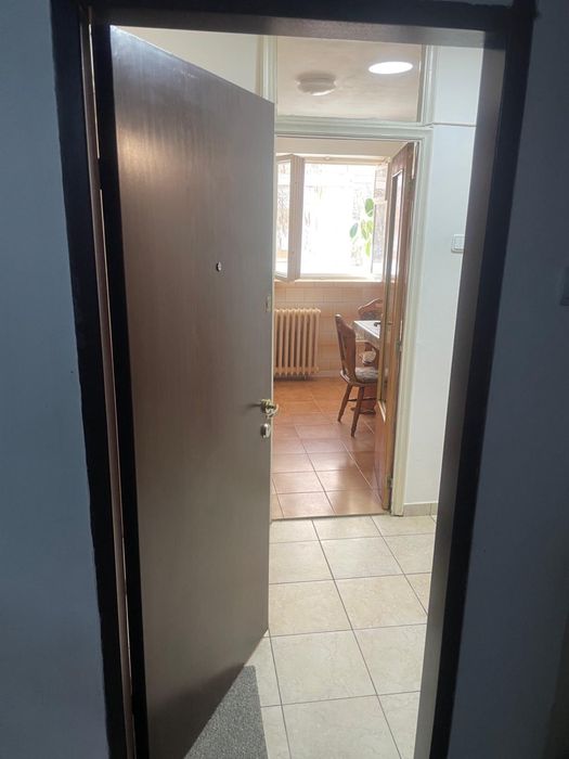 Inchiriez apartament zona Petre Ispirescu