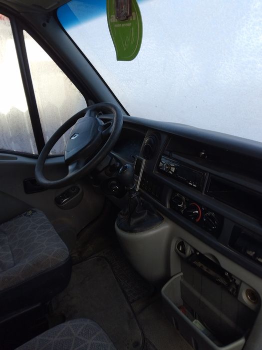 Vând Renault master