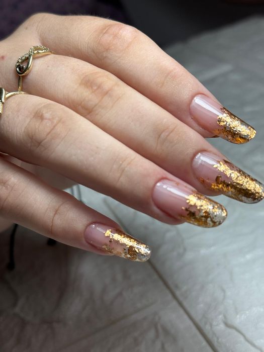 Aplic unghii gel la domiciliu