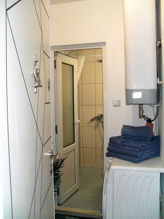 Апартамент Makена  до морската градина в Бургас с гараж и изглед море.