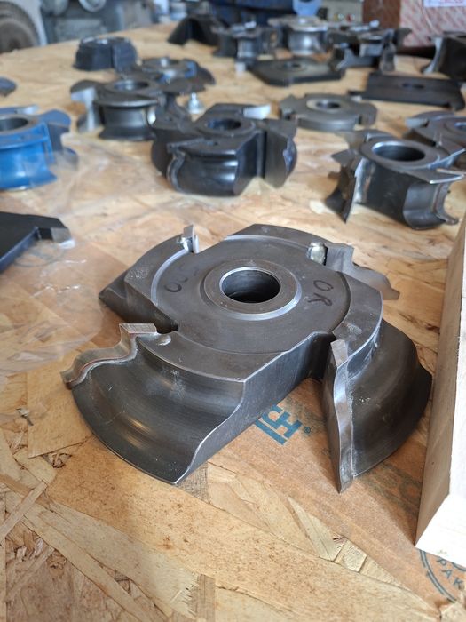 Lot 25 Freze pentru tamplarie originale