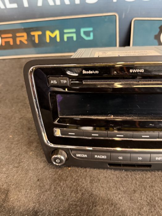 Радио медия Mp3 Skoda auto swing 3t0035161 G ном500