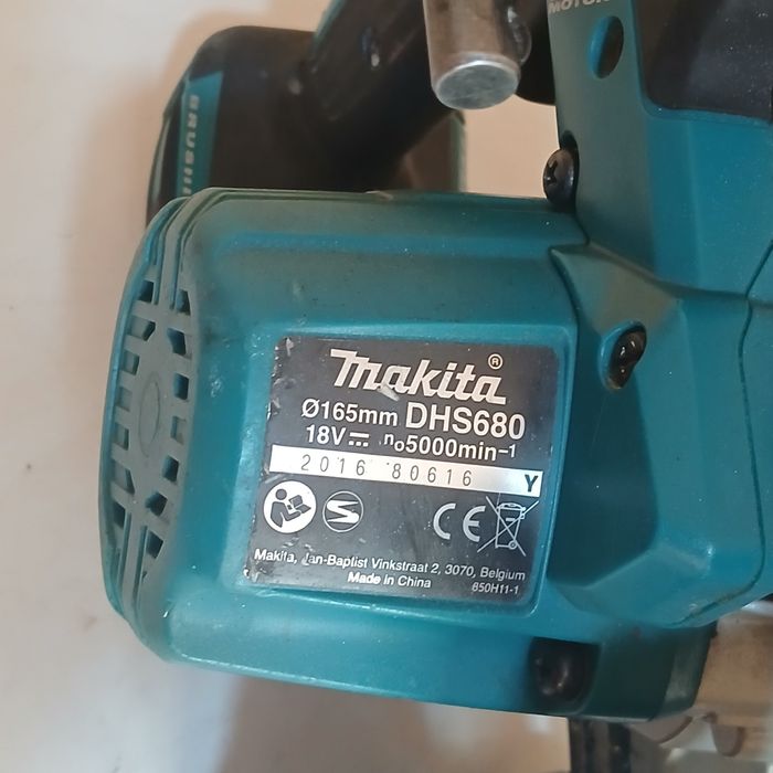 Corp circular makita acumulator