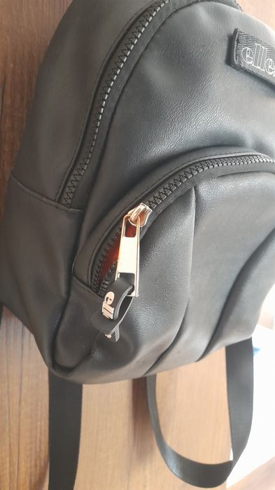 Elesse раничка,Много удобна за ежедневието