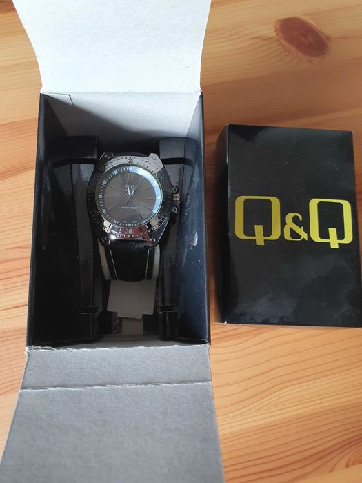 Ceas barbatesc Q&Q