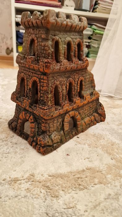 Замок аквариумеый!