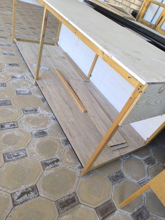 Arzonga Srochno sotiladi hammasi 100$