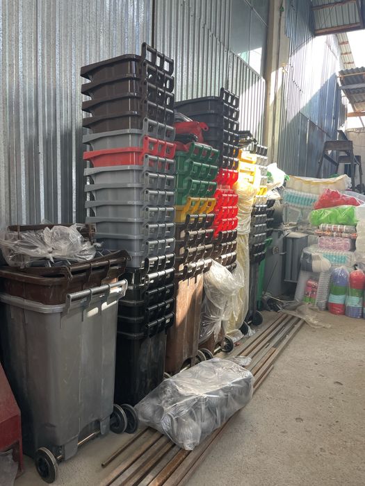 Musorniy Bak har xil turdagi